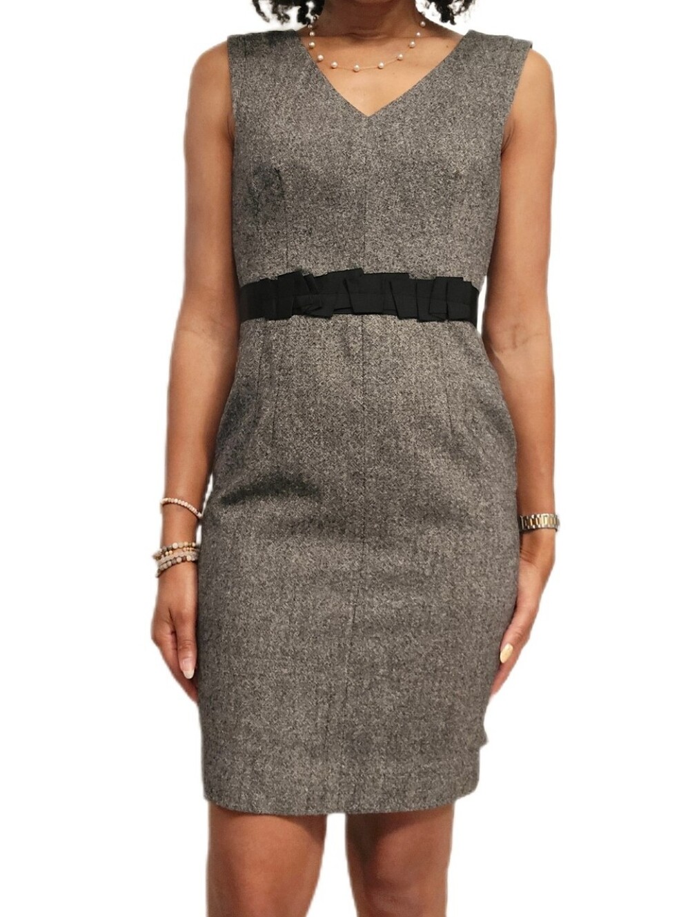 Banana Republic V Neck, Sleeveless gray and black knee length dress size 6